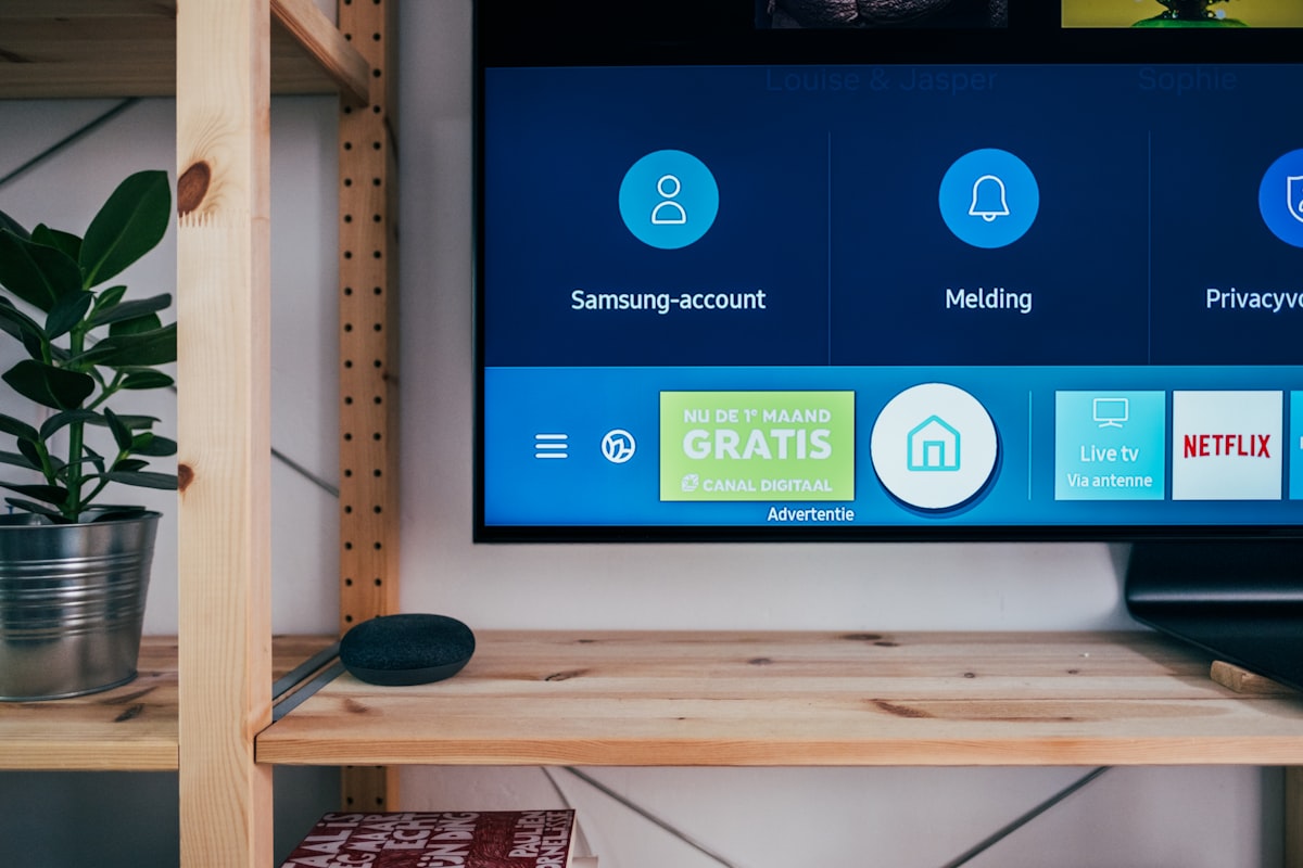 Full-Motion TV Mount